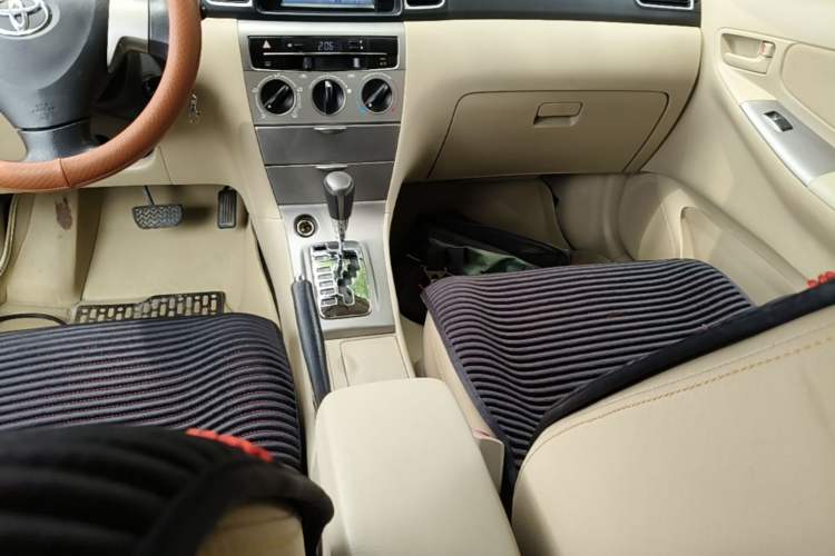 Used Toyota Corolla EX 2013 1.6L Automatic Excellence Edition Gear Lever