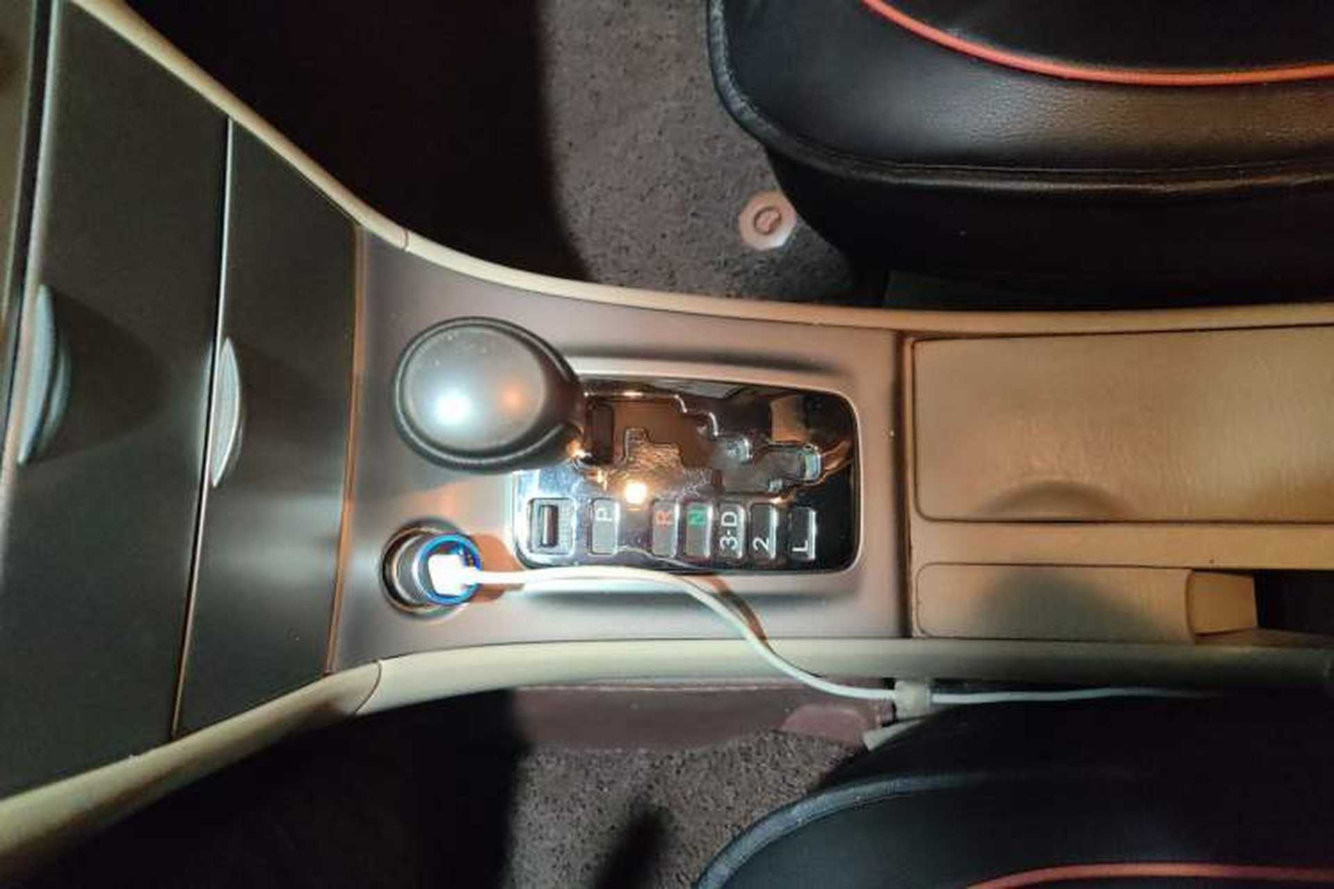 Used Toyota Corolla EX 2013 1.6L Automatic Excellence Edition Gear Lever