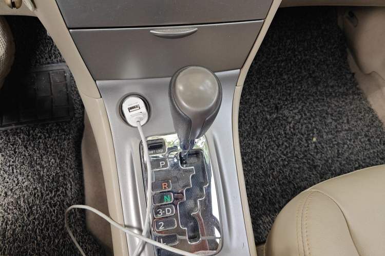 Used Toyota Corolla EX 2013 1.6L Automatic Luxury Edition Gear Lever