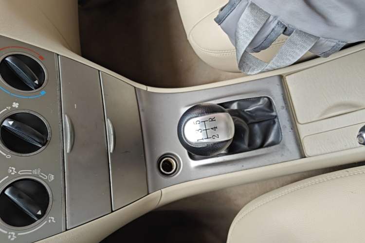 Used Toyota Corolla EX 2013 1.6L Manual Excellence Edition Gear Lever
