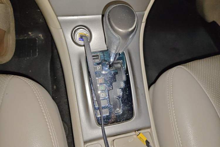 Used Toyota Corolla EX 2013 1.6L Automatic Excellence Edition Gear Lever
