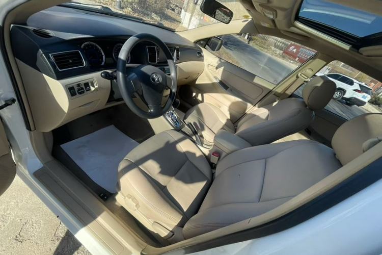Used Toyota Corolla EX 2013 1.6L Automatic Excellence Edition Interior 2