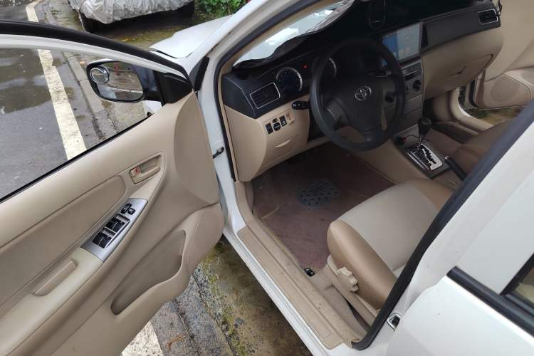Used Toyota Corolla EX 2013 1.6L Automatic Excellence Edition Interior 3