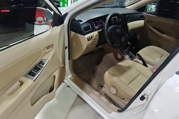 Used Toyota Corolla EX 2013 1.6L Automatic Excellence Edition Interior 3