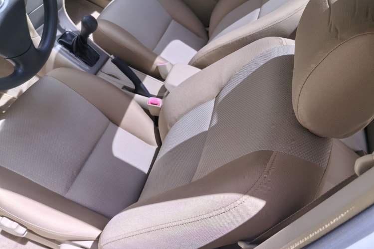 Used Toyota Corolla EX 2013 1.6L Manual Excellence Edition Interior 3