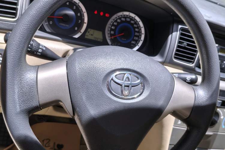 Used Toyota Corolla EX 2013 1.6L Manual Excellence Edition Interior 4