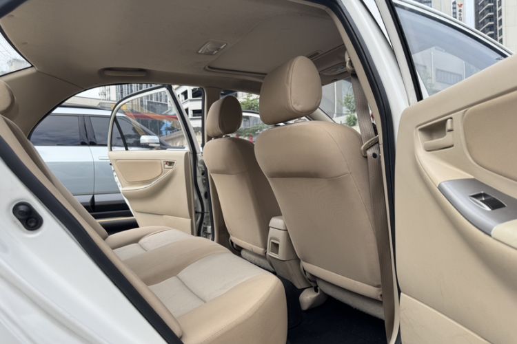 Used Toyota Corolla EX 2013 1.6L Automatic Excellence Edition Interior 4