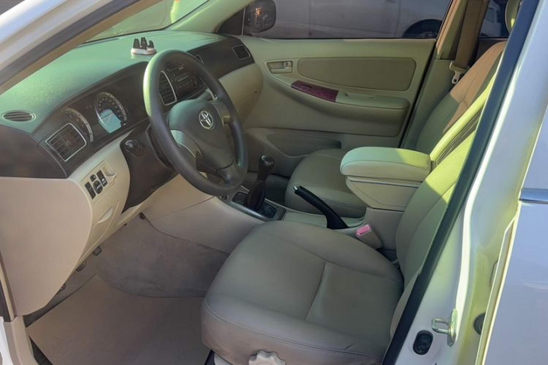 Used Toyota Corolla EX 2013 1.6L Manual Excellence Edition Interior 6