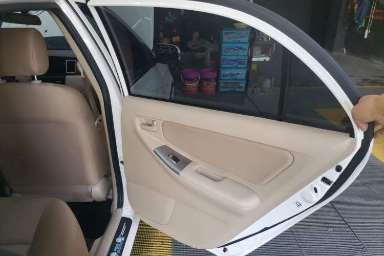 Used Toyota Corolla EX 2013 1.6L Automatic Excellence Edition Interior 6