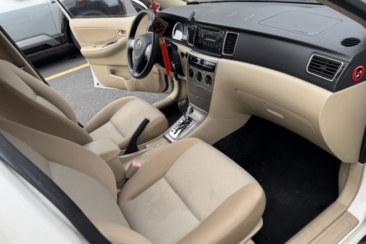 Used Toyota Corolla EX 2013 1.6L Automatic Excellence Edition Interior 7