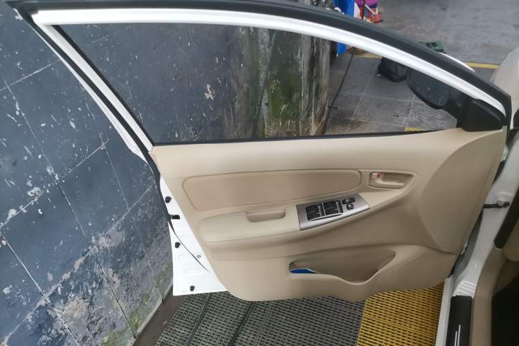 Used Toyota Corolla EX 2013 1.6L Automatic Excellence Edition Interior 7
