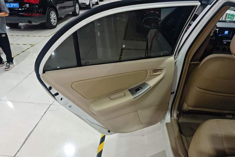 Used Toyota Corolla EX 2013 1.6L Automatic Excellence Edition Interior 8