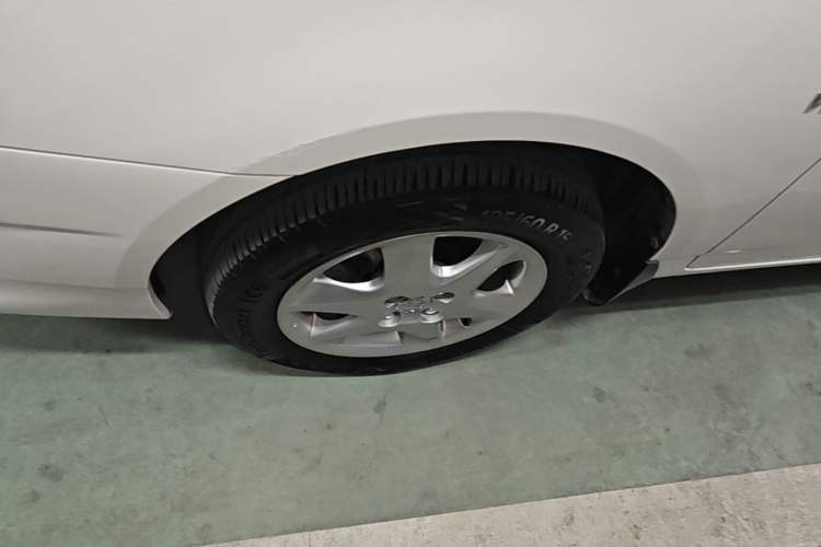 Used Toyota Corolla EX 2013 1.6L Manual Excellence Edition Left Front Wheel Hub
