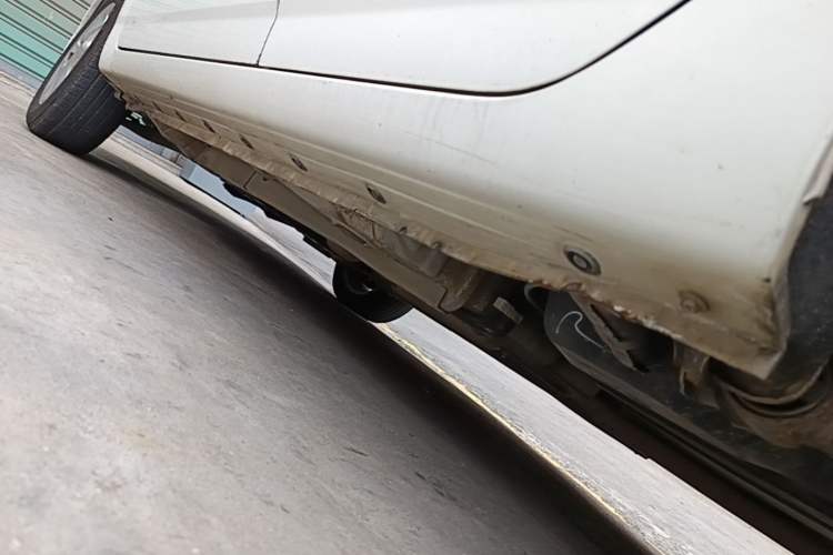 Used Toyota Corolla EX 2013 1.6L Automatic Excellence Edition Left Side Sill