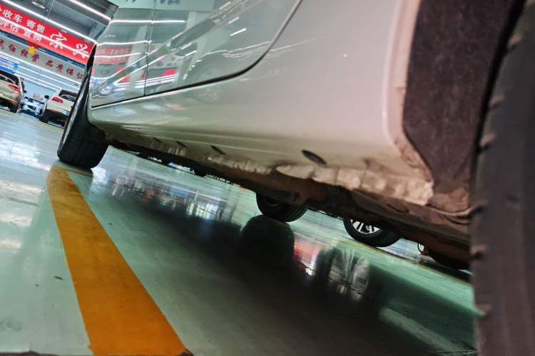 Used Toyota Corolla EX 2013 1.6L Automatic Excellence Edition Left Side Sill