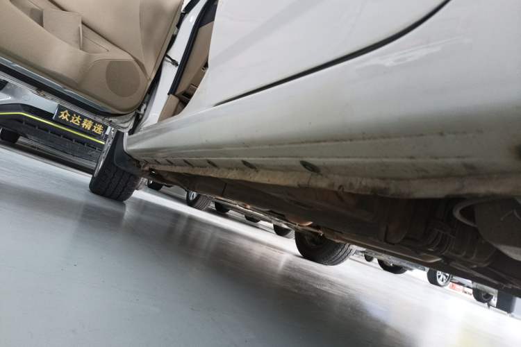 Used Toyota Corolla EX 2013 1.6L Automatic Excellence Edition Left Side Sill