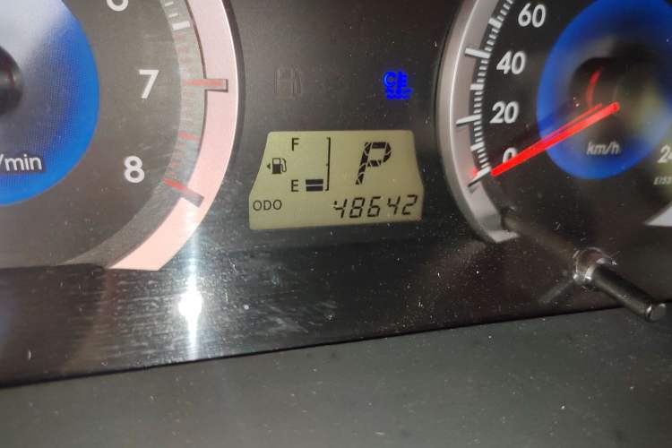 Used Toyota Corolla EX 2013 1.6L Automatic Excellence Edition Odometer Close Up