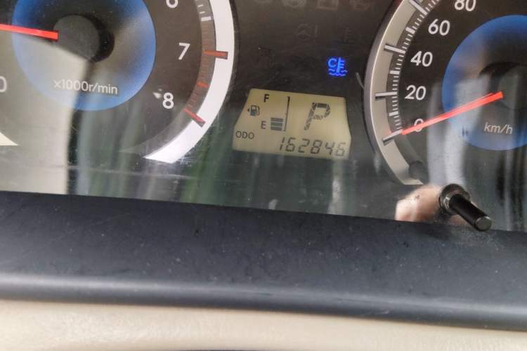 Used Toyota Corolla EX 2013 1.6L Automatic Luxury Edition Odometer Close Up
