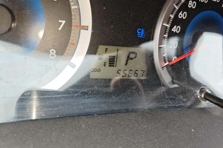 Used Toyota Corolla EX 2013 1.6L Automatic Excellence Edition Odometer Close Up