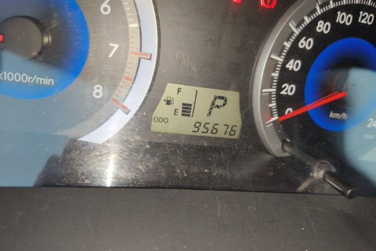 Used Toyota Corolla EX 2013 1.6L Automatic Excellence Edition Odometer Close Up