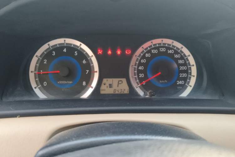 Used Toyota Corolla EX 2013 1.6L Automatic Excellence Edition Odometer Close Up