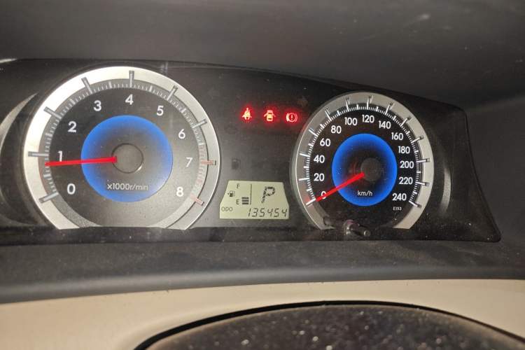 Used Toyota Corolla EX 2013 1.6L Automatic Luxury Edition Odometer Close Up