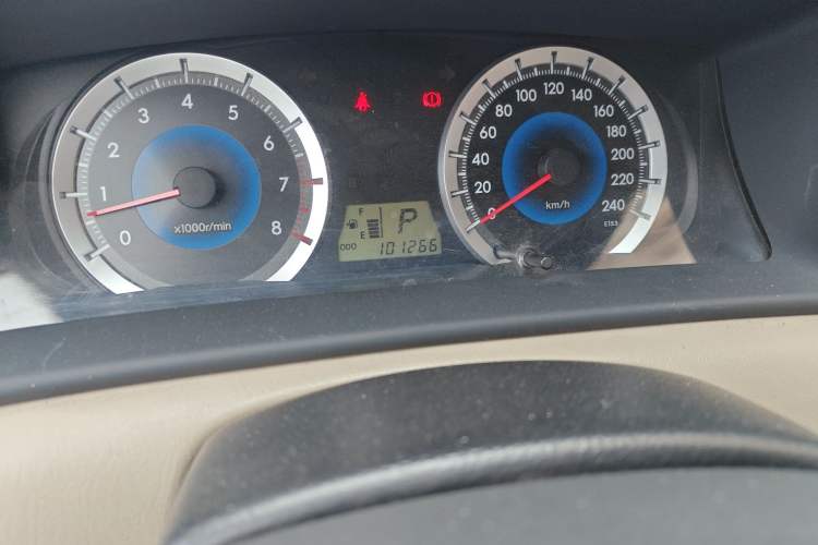Used Toyota Corolla EX 2013 1.6L Automatic Excellence Edition Odometer Close Up