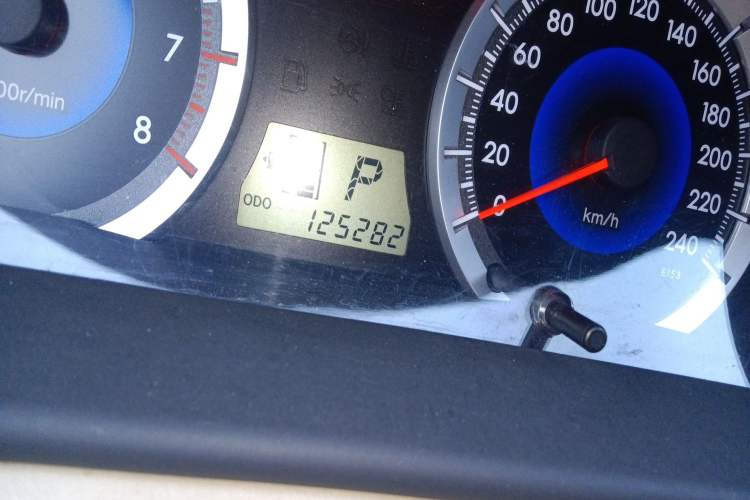 Used Toyota Corolla EX 2013 1.6L Automatic Excellence Edition Odometer Close Up