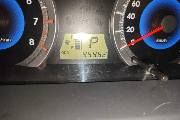 Used Toyota Corolla EX 2013 1.6L Automatic Luxury Edition Odometer Close Up