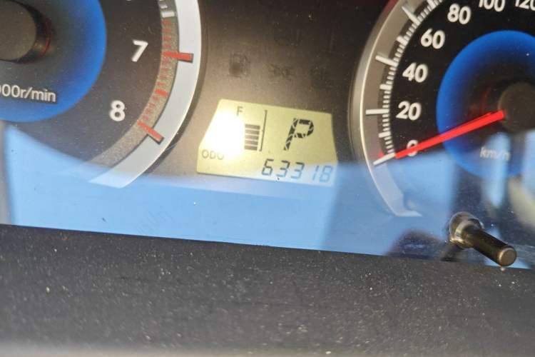 Used Toyota Corolla EX 2013 1.6L Automatic Excellence Edition Odometer Close Up
