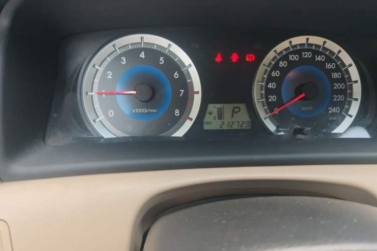 Used Toyota Corolla EX 2013 1.6L Automatic Luxury Edition Odometer Close Up