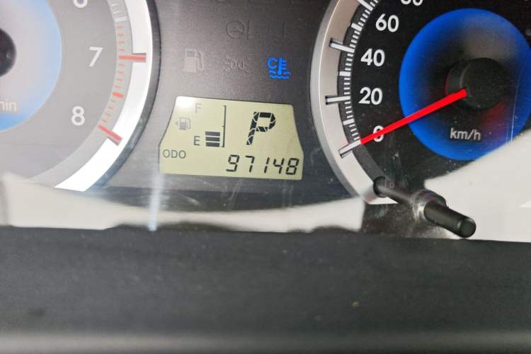 Used Toyota Corolla EX 2013 1.6L Automatic Excellence Edition Odometer Close Up