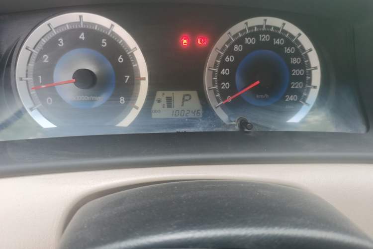 Used Toyota Corolla EX 2013 1.6L Automatic Luxury Edition Odometer Close Up