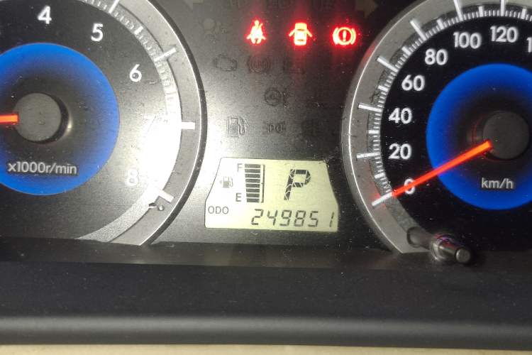 Used Toyota Corolla EX 2013 1.6L Automatic Luxury Edition Odometer Close Up