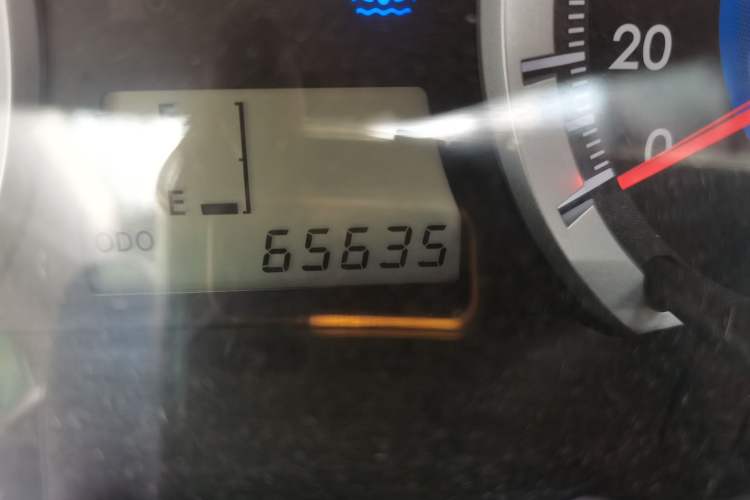 Used Toyota Corolla EX 2013 1.6L Manual Luxury Edition Odometer Close Up
