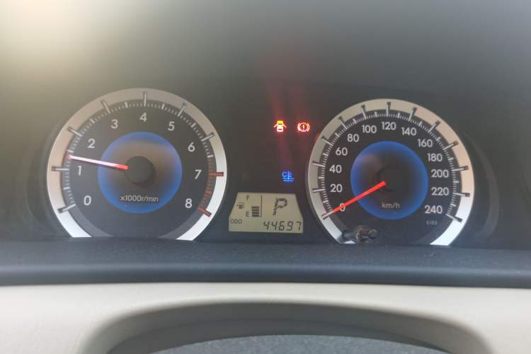 Used Toyota Corolla EX 2013 1.6L Automatic Luxury Edition Odometer Close Up