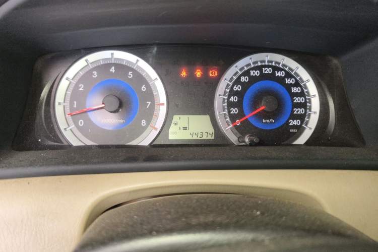 Used Toyota Corolla EX 2013 1.6L Manual Luxury Edition Odometer Close Up