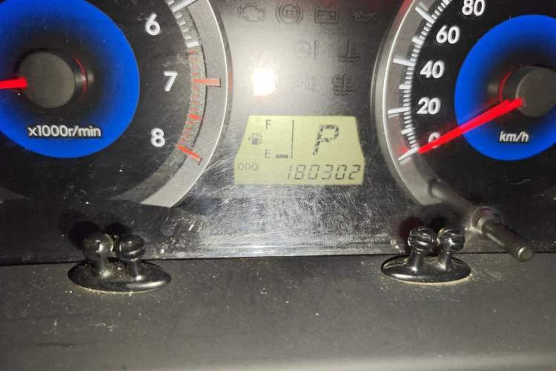 Used Toyota Corolla EX 2013 1.6L Automatic Luxury Edition Odometer Close Up