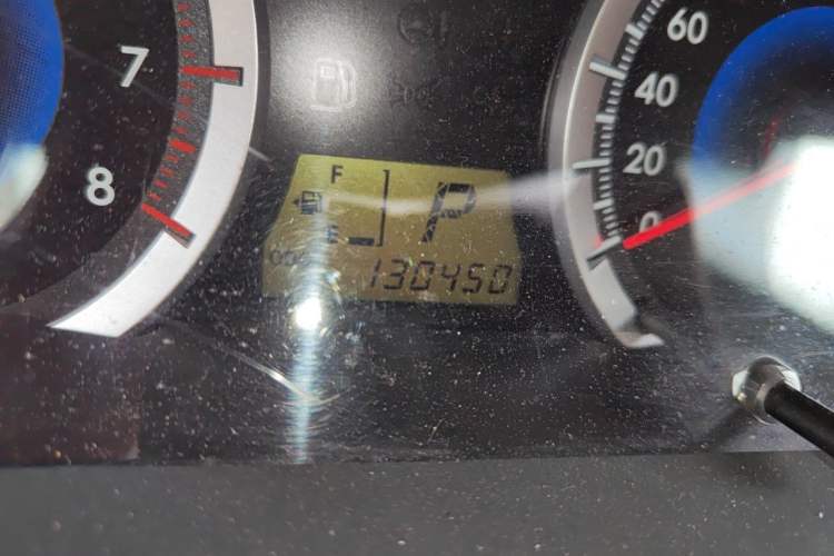 Used Toyota Corolla EX 2013 1.6L Automatic Luxury Edition Odometer Close Up