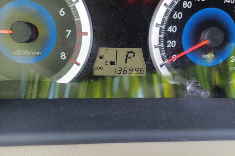 Used Toyota Corolla EX 2013 1.6L Automatic Excellence Edition Odometer Close Up