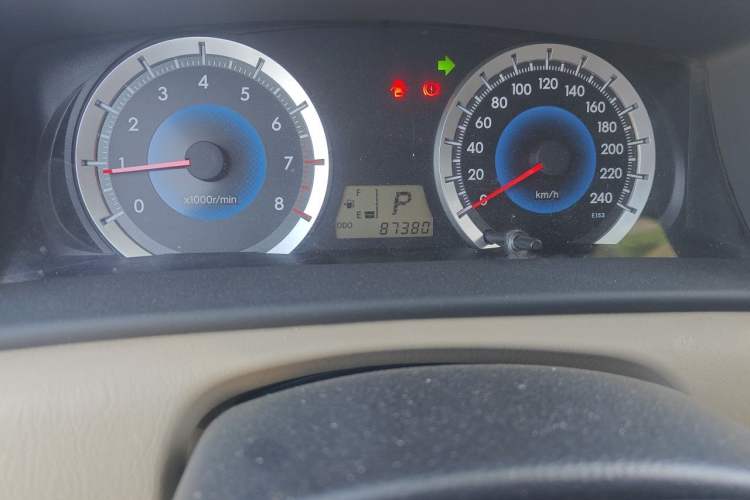 Used Toyota Corolla EX 2013 1.6L Automatic Excellence Edition Odometer Close Up