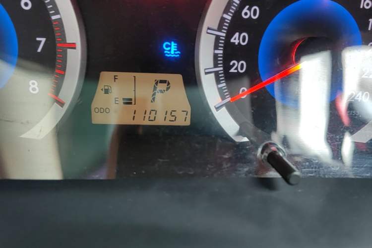 Used Toyota Corolla EX 2013 1.6L Automatic Luxury Edition Odometer Close Up
