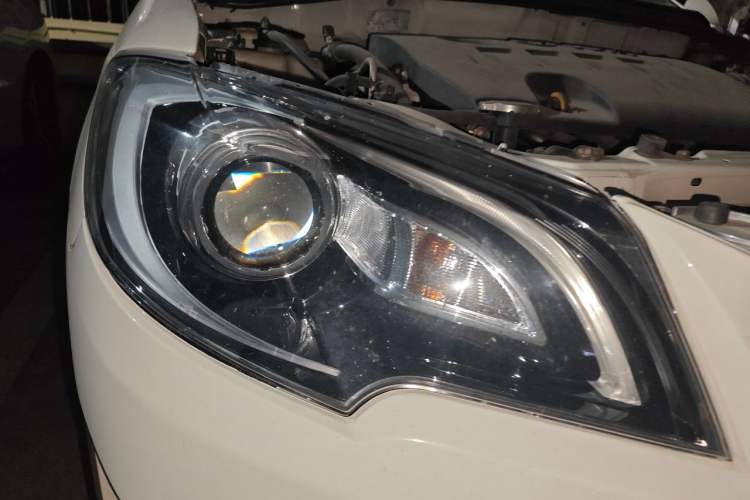 Used Toyota Corolla EX 2013 1.6L Automatic Luxury Edition Right Front Headlight