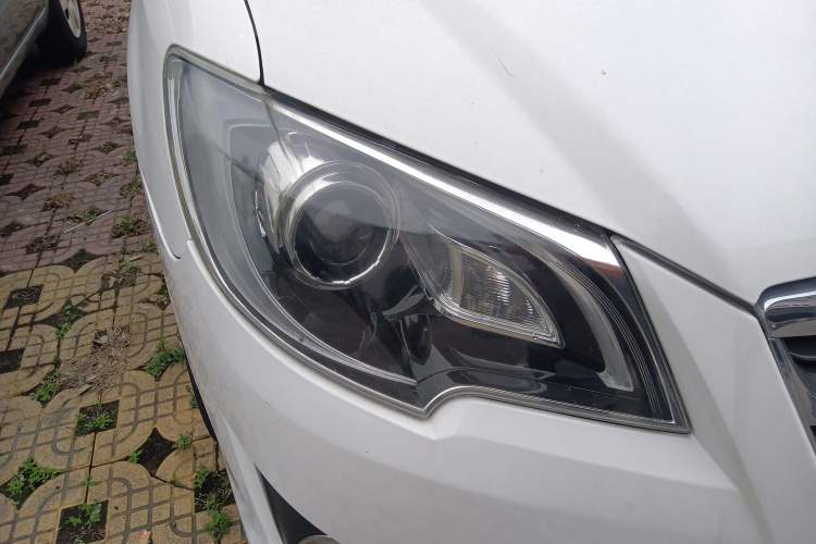 Used Toyota Corolla EX 2013 1.6L Automatic Excellence Edition Right Front Headlight