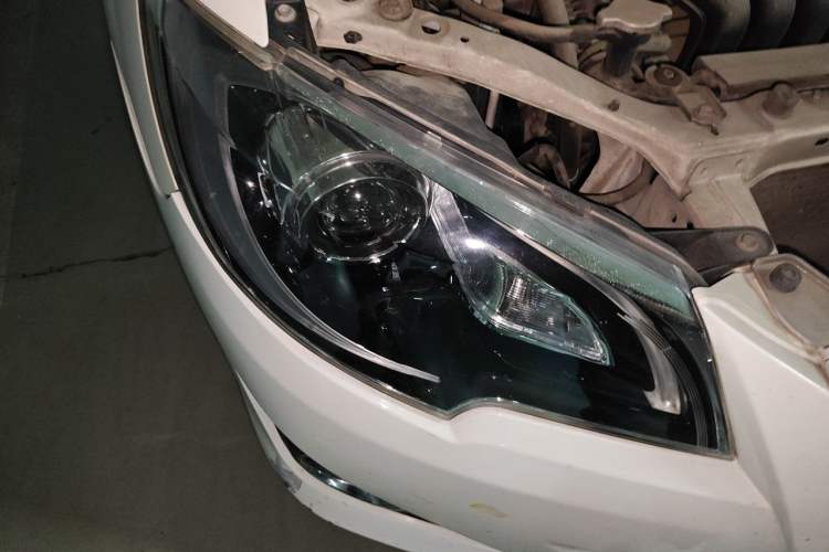 Used Toyota Corolla EX 2013 1.6L Automatic Luxury Edition Right Front Headlight