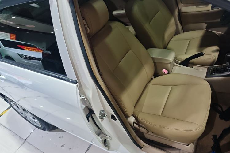 Used Toyota Corolla EX 2013 1.6L Automatic Excellence Edition Right Front Seat