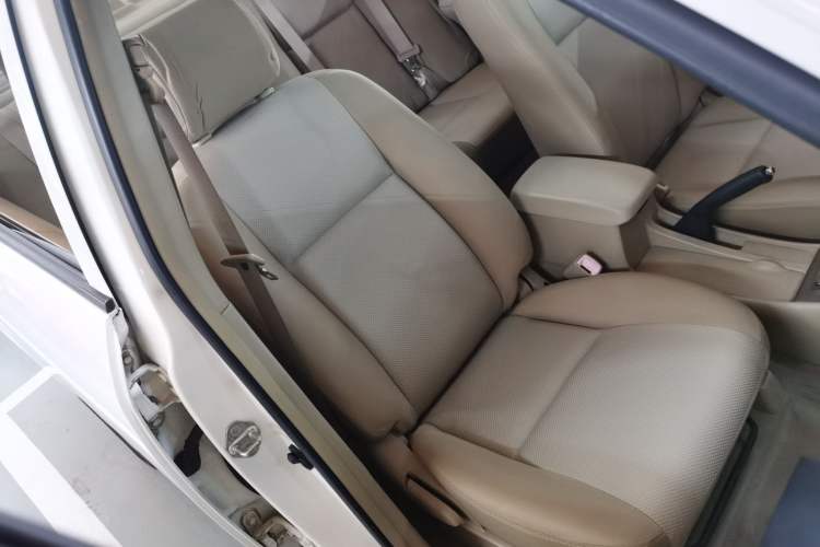 Used Toyota Corolla EX 2013 1.6L Automatic Excellence Edition Right Front Seat