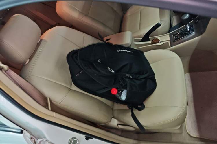 Used Toyota Corolla EX 2013 1.6L Automatic Excellence Edition Right Front Seat