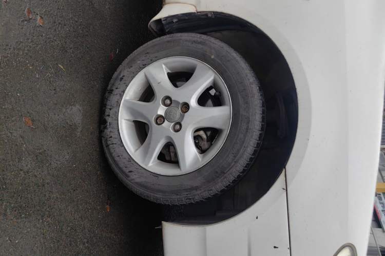 Used Toyota Corolla EX 2013 1.6L Manual Luxury Edition Right Front Wheel Hub