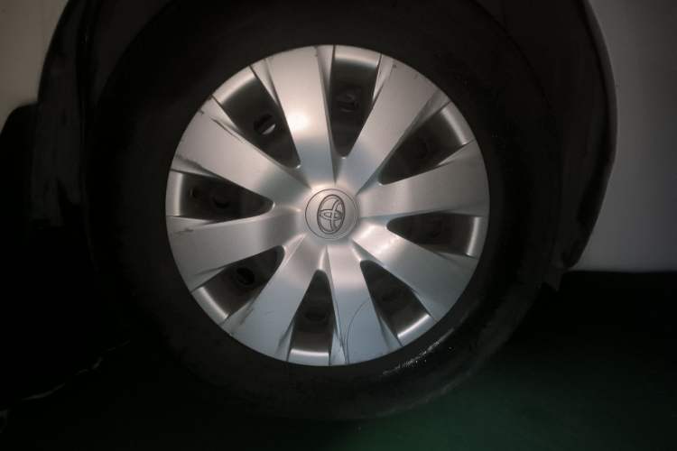Used Toyota Corolla EX 2013 1.6L Manual Excellence Edition Right Front Wheel Hub